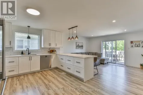 22 Beckett Boulevard Tillsonburg ON N4G 5N1