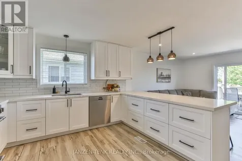 22 Beckett Boulevard Tillsonburg ON N4G 5N1
