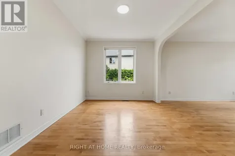 281 Goldridge Drive Ottawa ON K2T 1H4