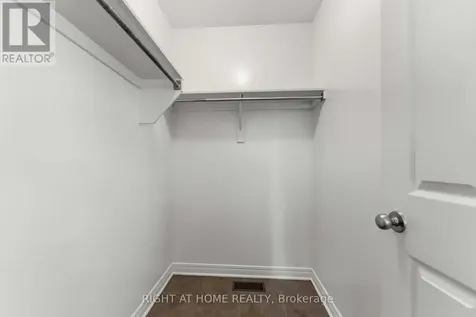281 Goldridge Drive Ottawa ON K2T 1H4