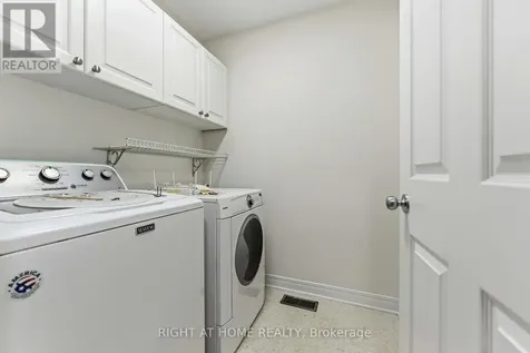 281 Goldridge Drive Ottawa ON K2T 1H4