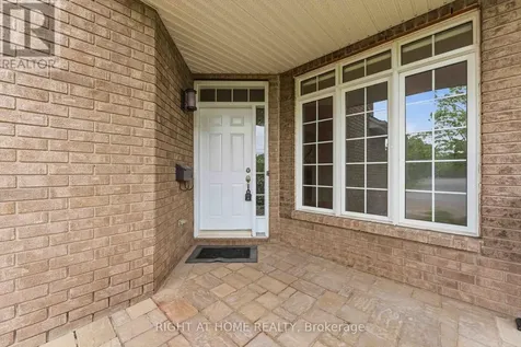281 Goldridge Drive Ottawa ON K2T 1H4