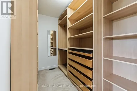 281 Goldridge Drive Ottawa ON K2T 1H4