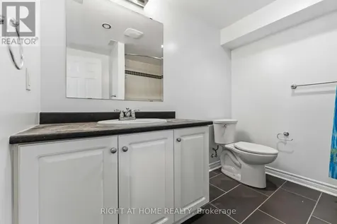 281 Goldridge Drive Ottawa ON K2T 1H4