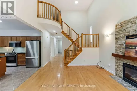 281 Goldridge Drive Ottawa ON K2T 1H4