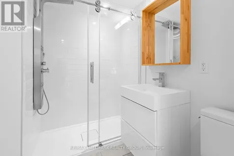 330 Winona Avenue Ottawa ON K1Z 5H4