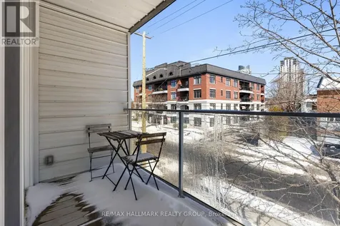330 Winona Avenue Ottawa ON K1Z 5H4