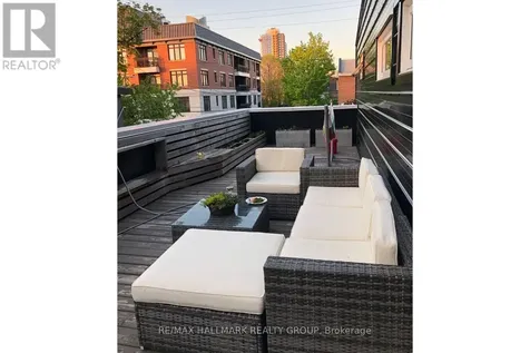 330 Winona Avenue Ottawa ON K1Z 5H4