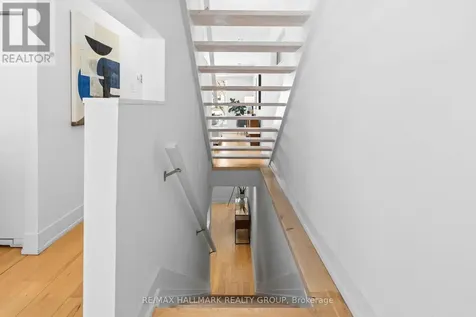 330 Winona Avenue Ottawa ON K1Z 5H4