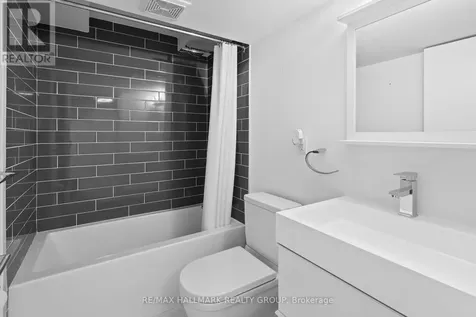 330 Winona Avenue Ottawa ON K1Z 5H4