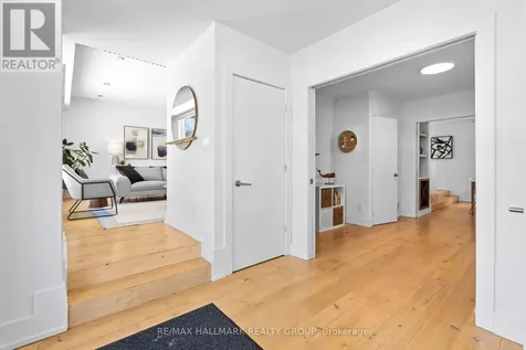 330 Winona Avenue Ottawa ON K1Z 5H4