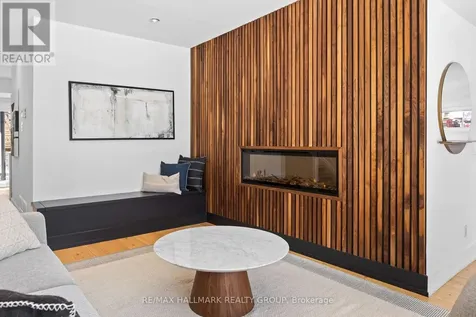 330 Winona Avenue Ottawa ON K1Z 5H4