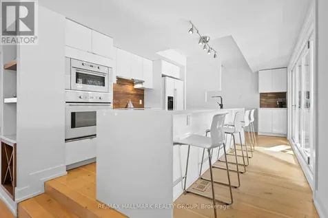330 Winona Avenue Ottawa ON K1Z 5H4