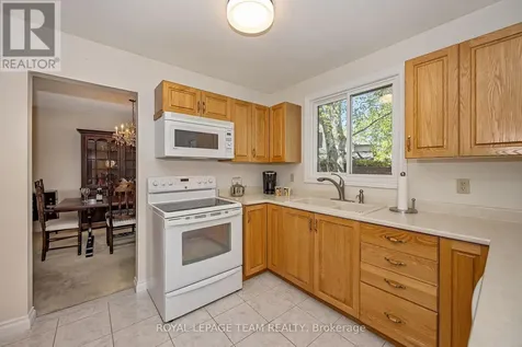 60 Horner Drive Ottawa ON K2H 5E9