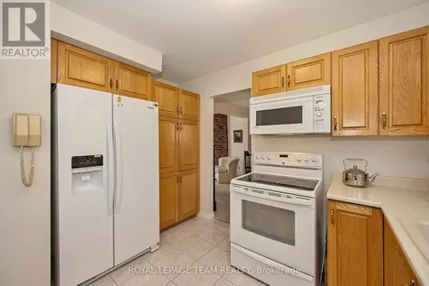 60 Horner Drive Ottawa ON K2H 5E9