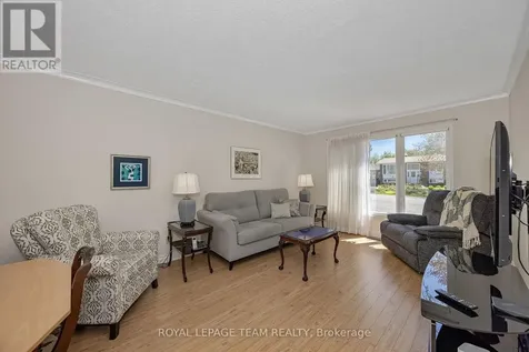 60 Horner Drive Ottawa ON K2H 5E9