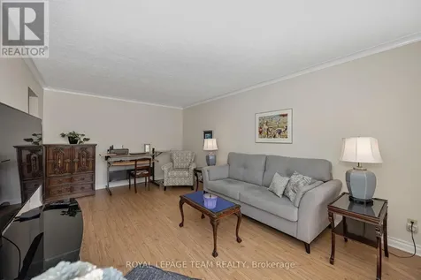 60 Horner Drive Ottawa ON K2H 5E9