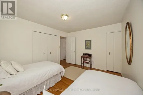 60 Horner Drive Ottawa ON K2H 5E9