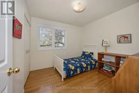 60 Horner Drive Ottawa ON K2H 5E9