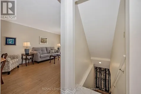 60 Horner Drive Ottawa ON K2H 5E9