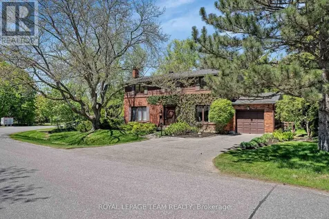 60 Horner Drive Ottawa ON K2H 5E9