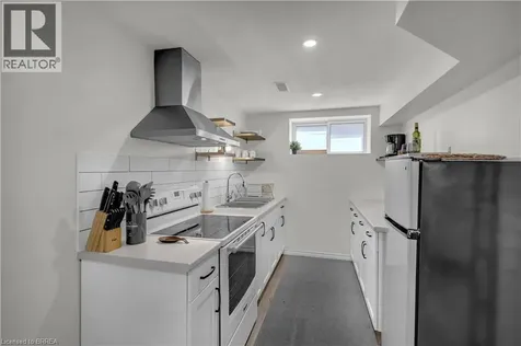 450 Highland Road East Kitchener ON N2M 3W7