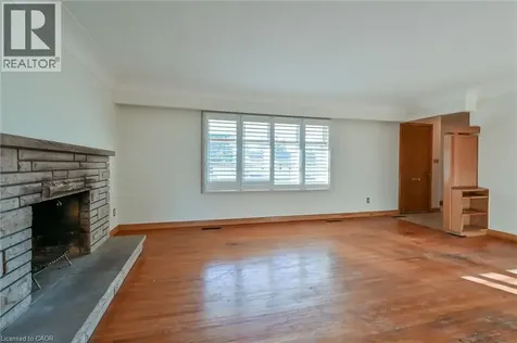 112 Academy Street Ancaster ON L9G 2Y1