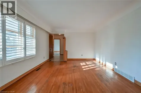 112 Academy Street Ancaster ON L9G 2Y1