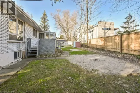 112 Academy Street Ancaster ON L9G 2Y1