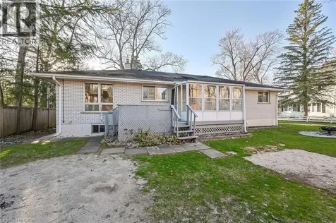 112 Academy Street Ancaster ON L9G 2Y1