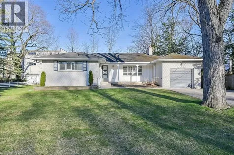 112 Academy Street Ancaster ON L9G 2Y1