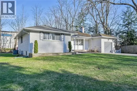 112 Academy Street Ancaster ON L9G 2Y1