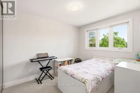710 Coronation Avenue Ottawa ON K1G 4G7