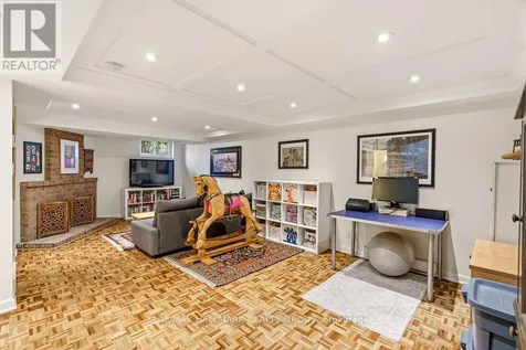 710 Coronation Avenue Ottawa ON K1G 4G7