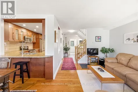710 Coronation Avenue Ottawa ON K1G 4G7