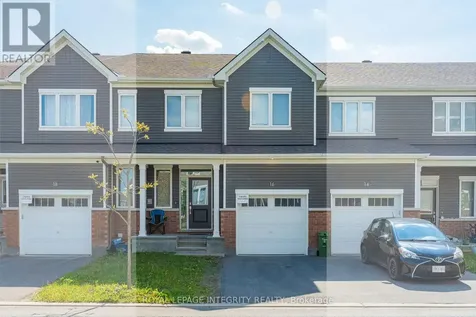 16 Focality Crescent Ottawa ON K1M 0N3