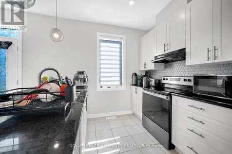 16 Focality Crescent Ottawa ON K1M 0N3