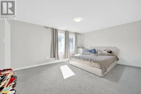 16 Focality Crescent Ottawa ON K1M 0N3