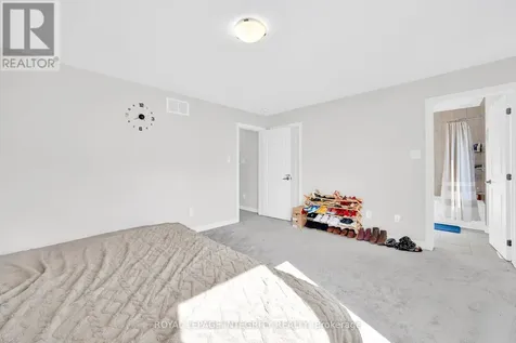 16 Focality Crescent Ottawa ON K1M 0N3
