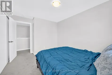 16 Focality Crescent Ottawa ON K1M 0N3