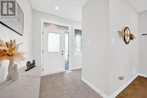 16 Focality Crescent Ottawa ON K1M 0N3