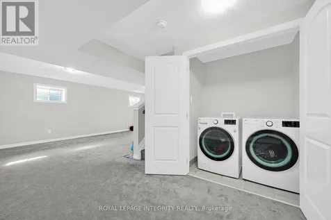 16 Focality Crescent Ottawa ON K1M 0N3