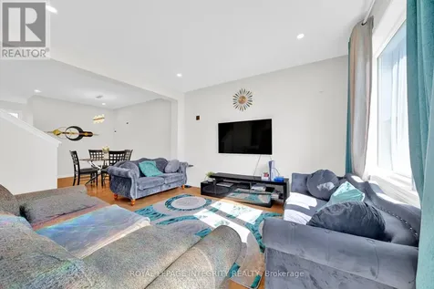 16 Focality Crescent Ottawa ON K1M 0N3