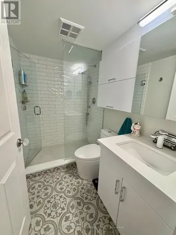 429 Somerset Street West Ottawa ON K2P 2P5