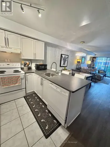 429 Somerset Street West Ottawa ON K2P 2P5