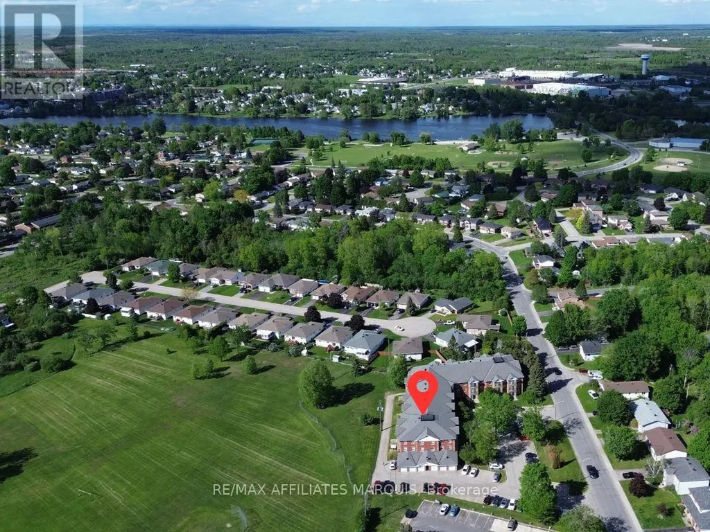 40 Pearl Street Smiths Falls ON K7A 5B5