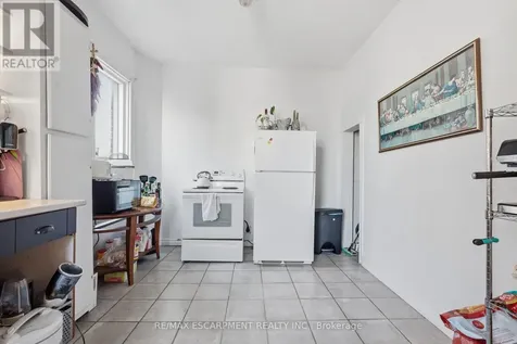 355 Barton Street East Hamilton (landsdale) ON L8L 2X8