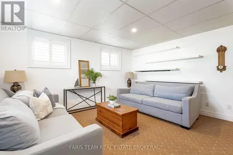 104 Silver Birch Drive Tiny ON L9M 0M6