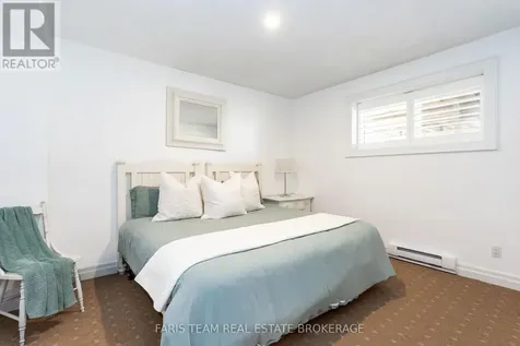 104 Silver Birch Drive Tiny ON L9M 0M6