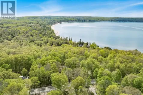 104 Silver Birch Drive Tiny ON L9M 0M6